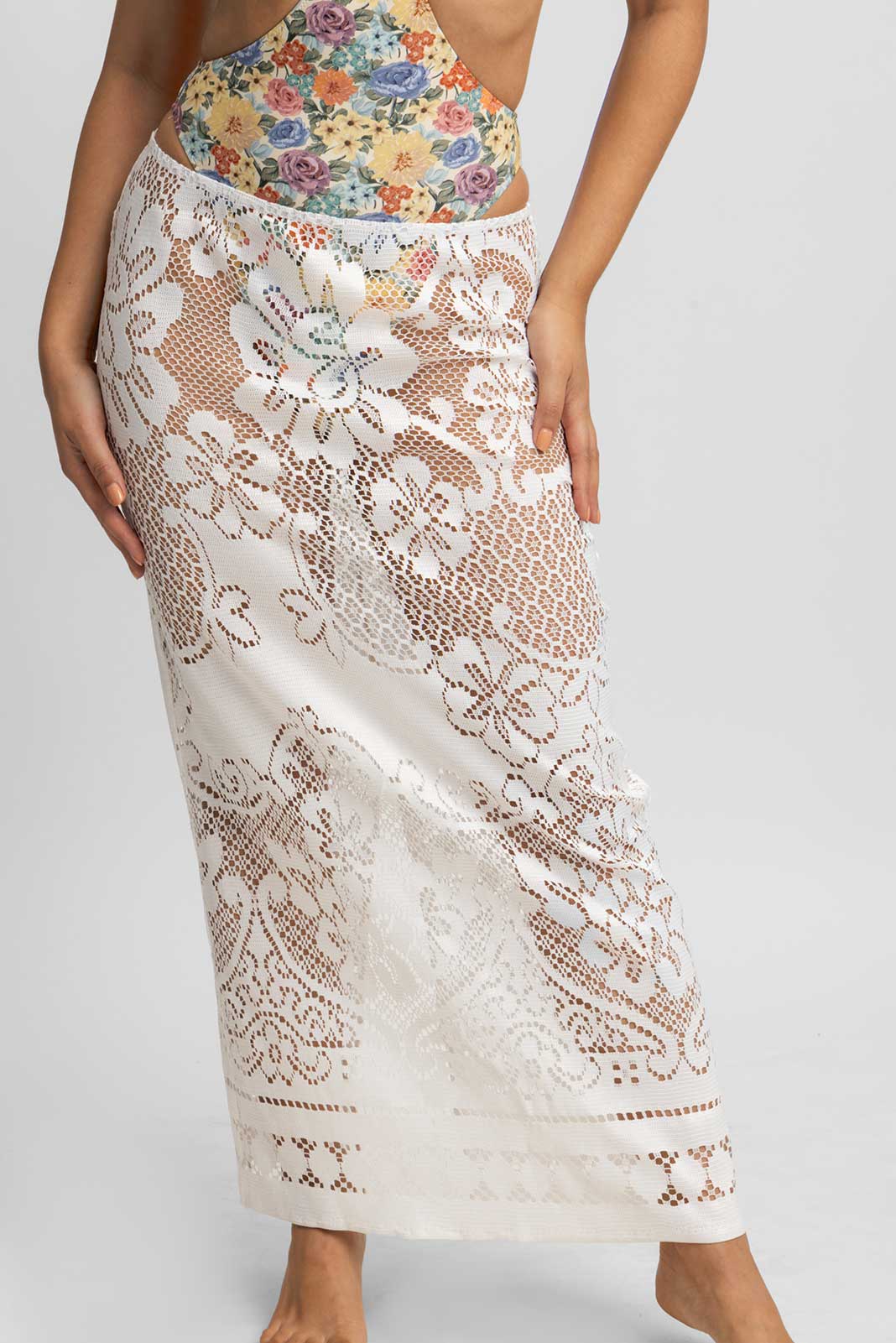 Alina Maxi Skirt / White Lace