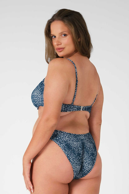 Fiona Underwire Top / Snow Leopard Jacquard