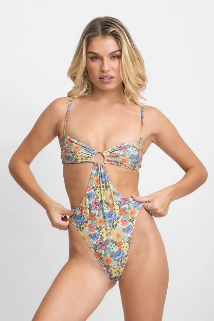 Raya One Piece in La Vie En Rose Blackbough Swim