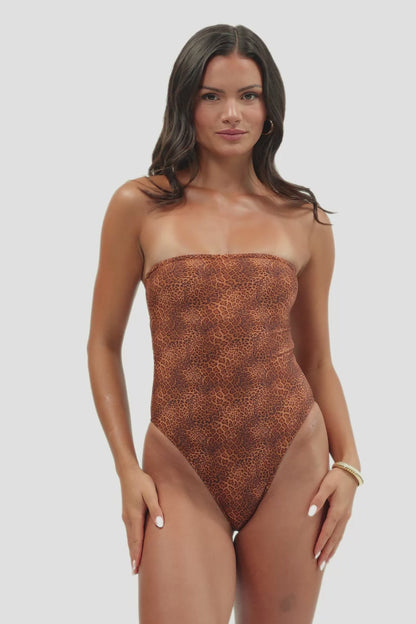 Scarlet One Piece / Leopard